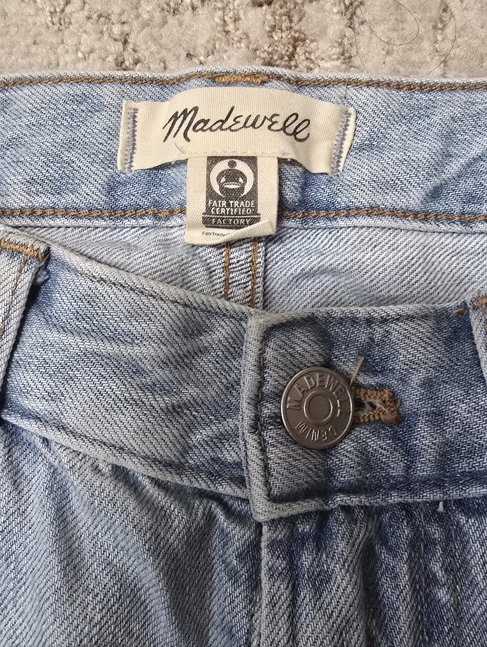 Madewell Light Blue Straight-Leg Women's Jeans - Picture 4 of 14